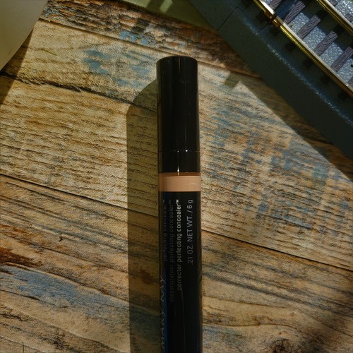 Mary Kay Color Correction, Concealer At Play Ditch Dull Wipe Red Sculpt - Picture 37 of 50