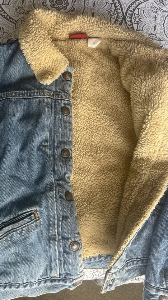 Chaqueta vaquera de camionero forrada Levi's Sherpa para mujer/juniors L ver medidas Foto 3 de 4