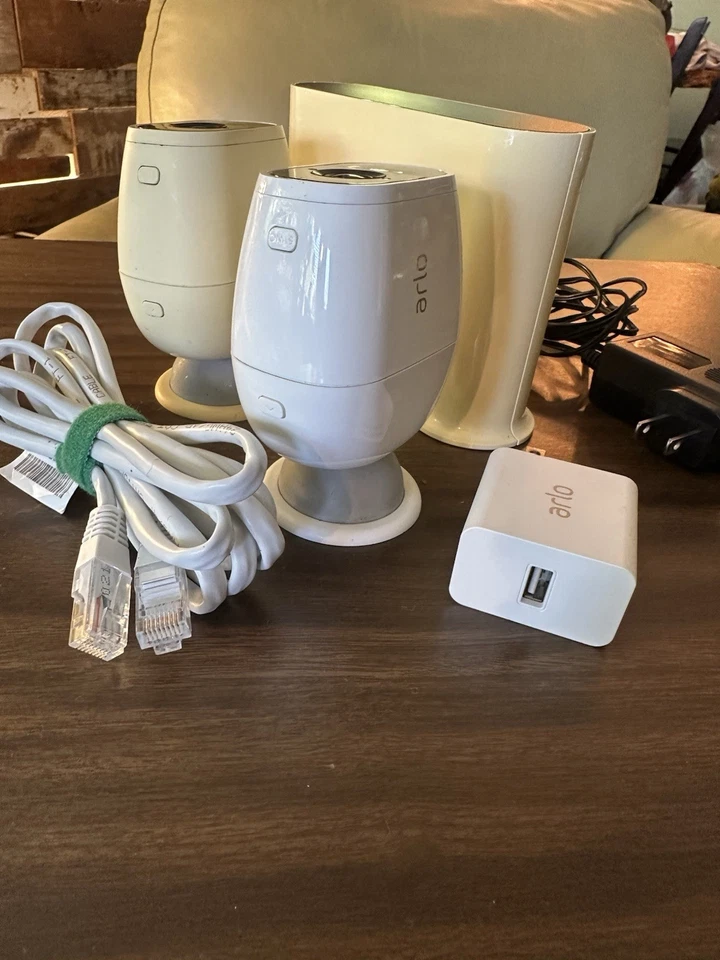 二手 Arlo VMB4500 智能集线器和 2 PRO 2 摄像头 — 第 4/4 张图片