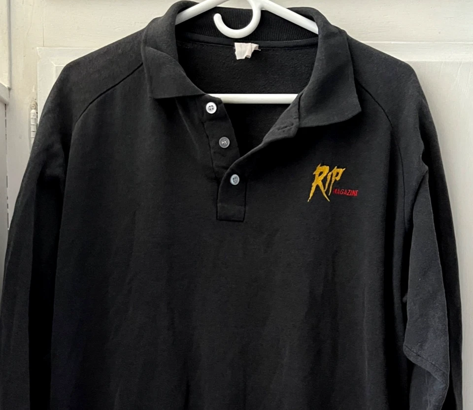 Camisa Pullover Vintage RIP MAGAZINE Rara Promocional Negra Tipo Polo - Grande Foto 2 de 4