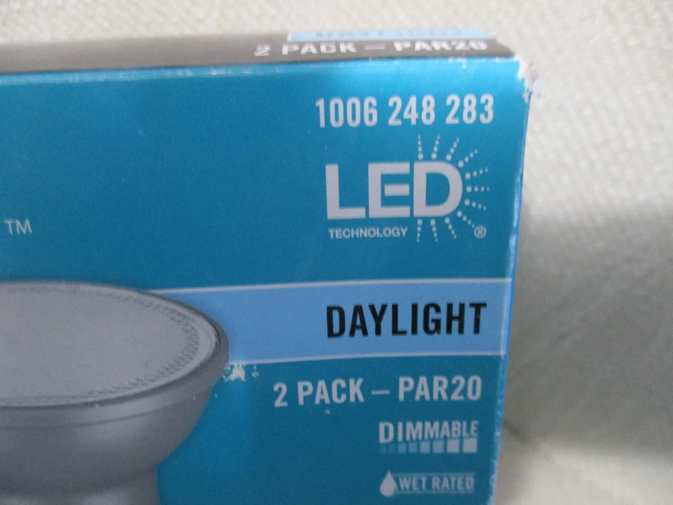 EcoSmart 50-Watt PAR20 Dimmable LED Light Bulb Daylight (2 Pack) 1006 248 283 - Image 4 of 4