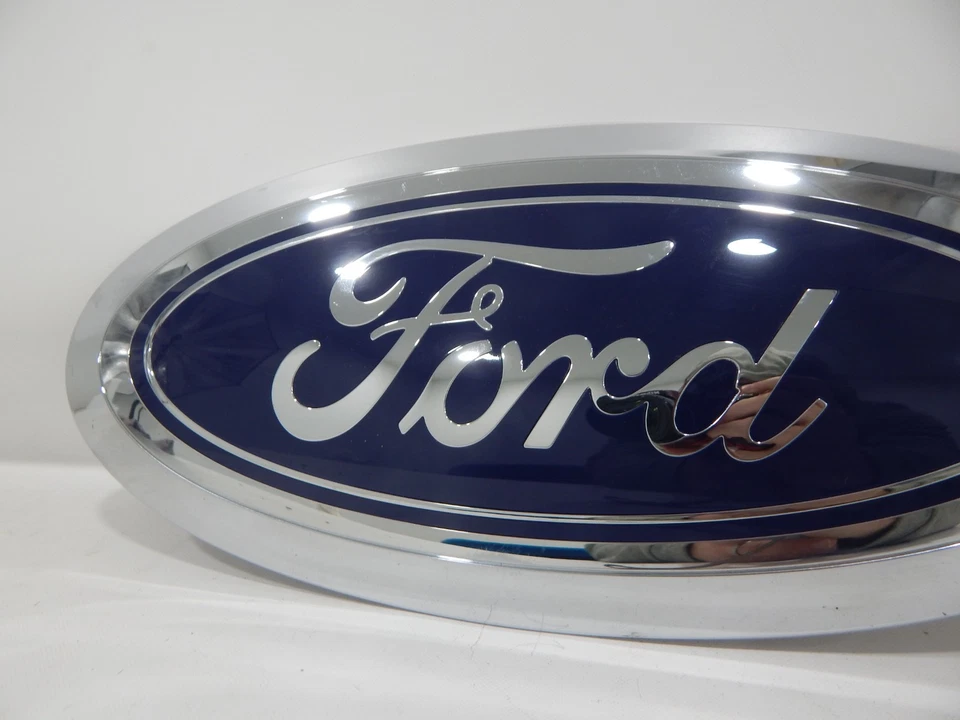 New OEM 2017-2022 Ford F-250 F350 450 550 600 Super Duty Grill Emblem w/o Camera - Image 2 of 4