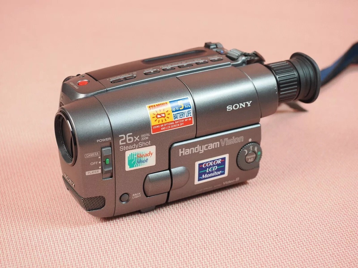 Sony Handycam Vision CCD-TRV22 NTSC Video 8 8mm 26x Digital Zoom