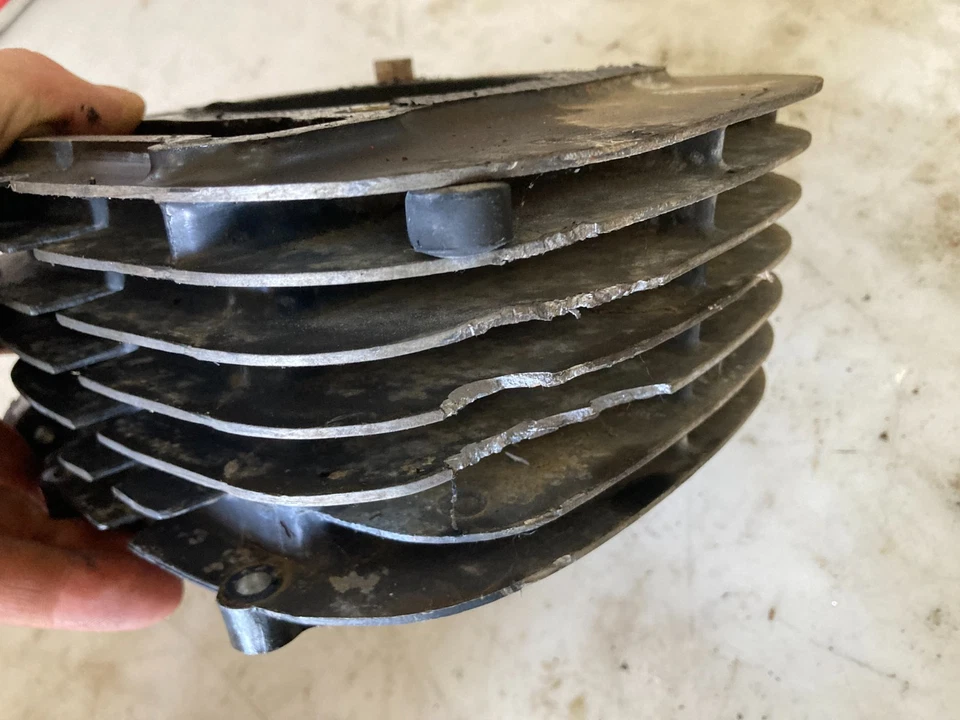 Suzuki SP370 DR SP 370 1978 78 cilindros pistón jarra motor Foto 2 de 4