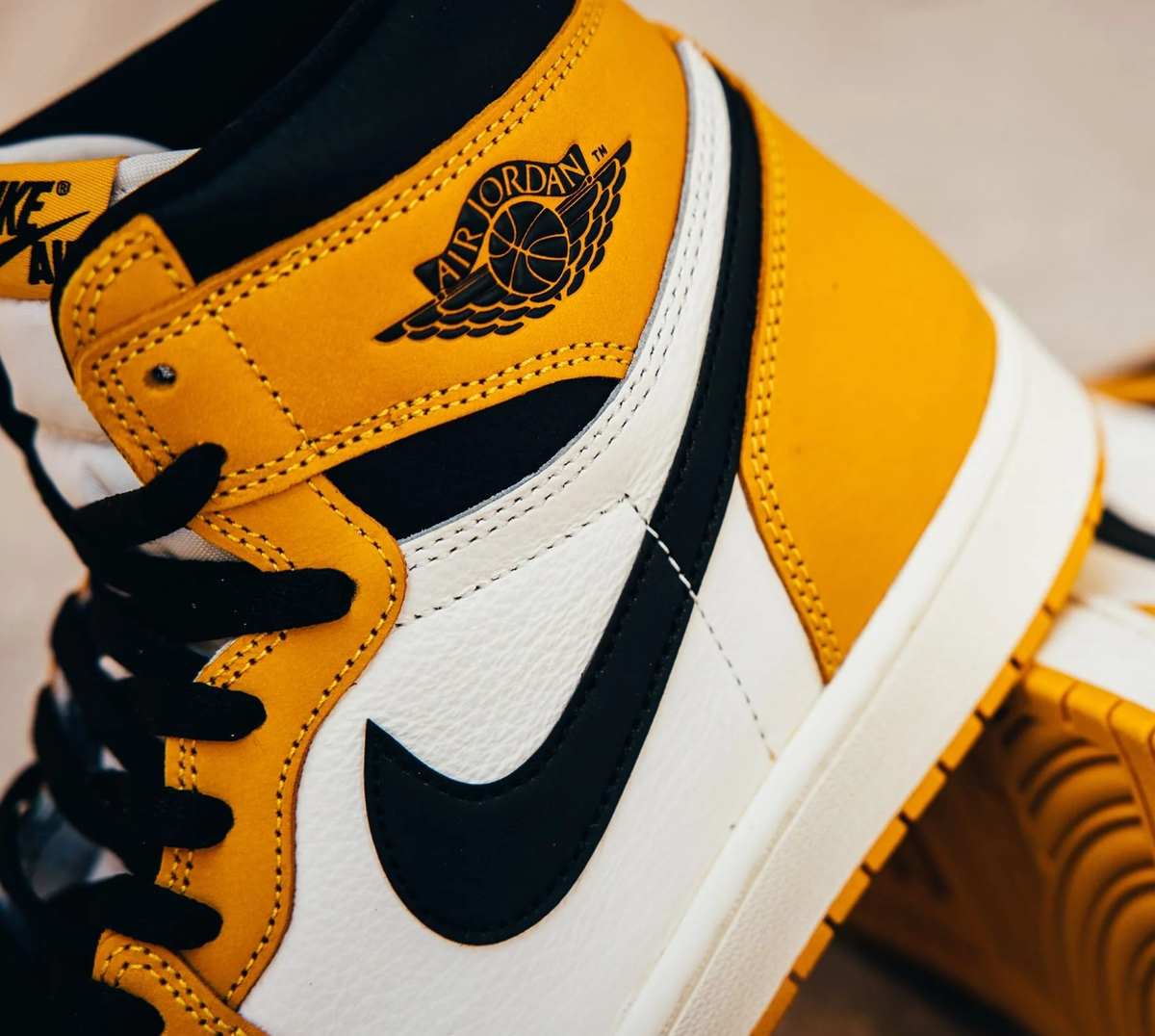 Jordan 1 Retro High OG 'Yellow Ochre' Black White Sail DZ5485-701