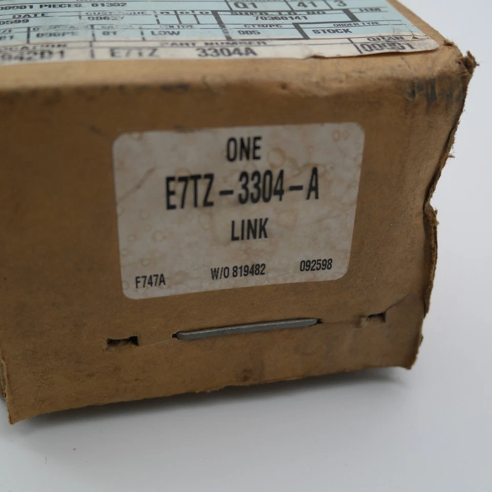 Eslabón de arrastre central de dirección Ford E7TZ-3304-A para 84-88 Bronco II Ranger OEM NOS Foto 2 de 2