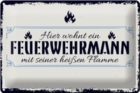 Blechschild Spruch 30X20 Cm Hier Wohnt Ein Feuerwehrmann Deko Schild Tin Sign
