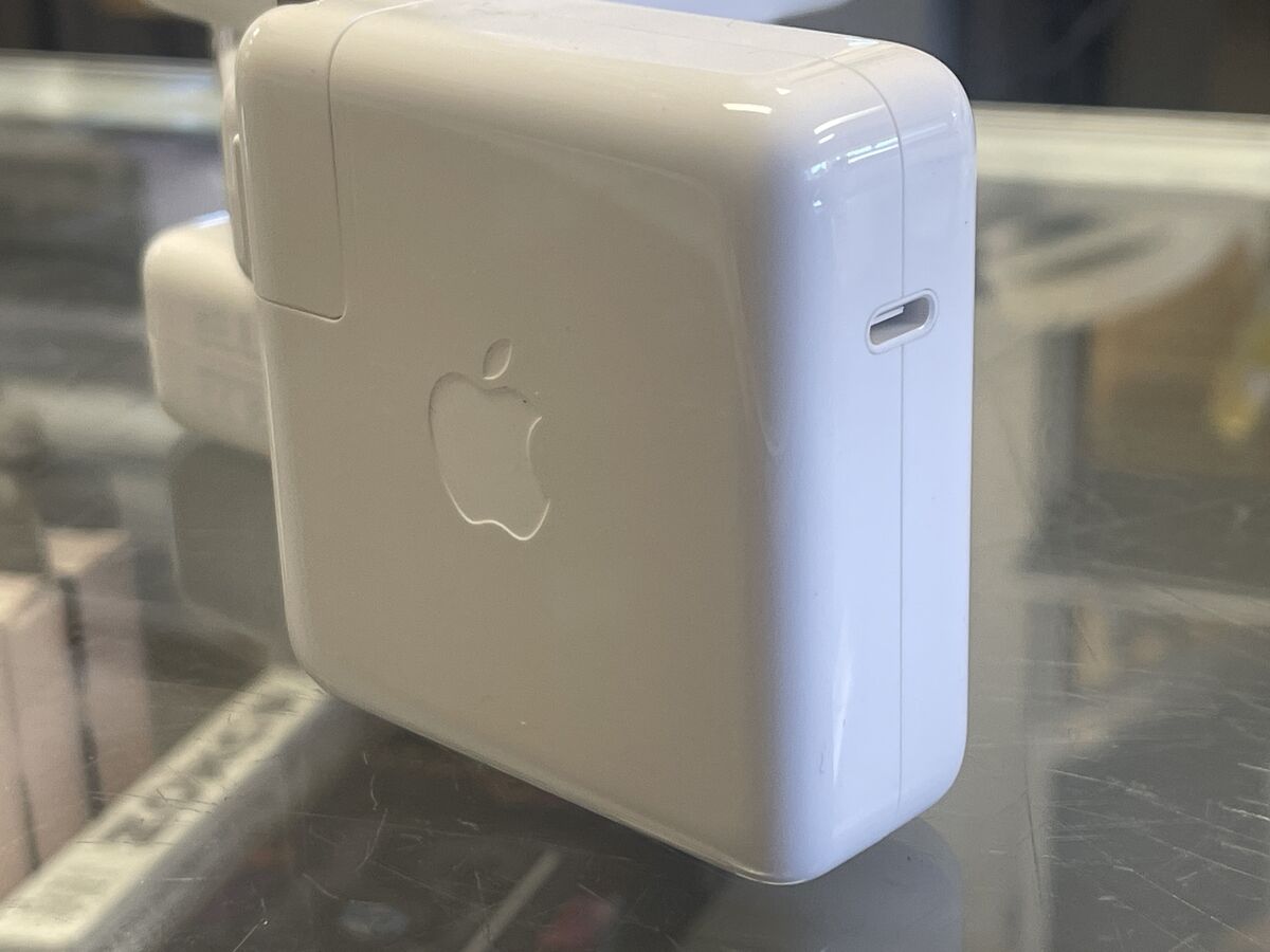 Genuine Apple 67W USB-C Power Adapter - A2518 MKU63AM/A Genuine Apple 67W USB-C Power Adapter - A2518 MKU63AM/A