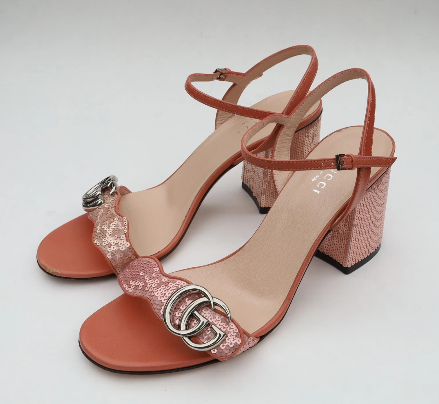 Escarpins sandales à talons ouverts rose paillettes GUCCI « Marmont » GG taille 37,5/États Unis 7,5