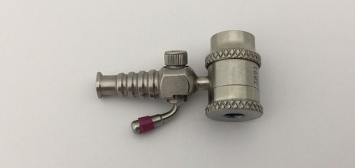 Adaptador de líquido de sellado Smith & Nephew Dyonics 3891 - Imagen 2 de 3