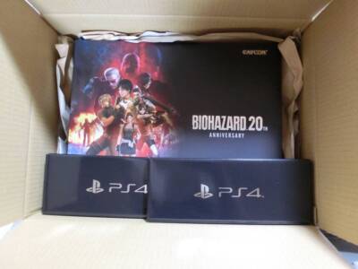 RESIDENT EVIL PS4 Console 20th Anniversary Engraved Model