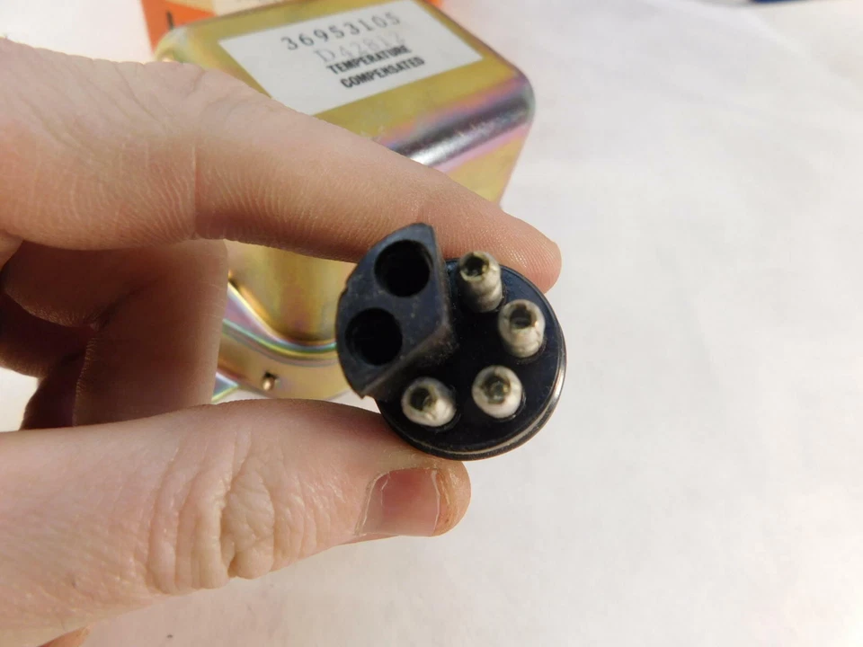 Regulador de voltaje para DATSUN 260Z 620 Lucas NCJ115 como Beck/Arnley 177-0296 Foto 3 de 4