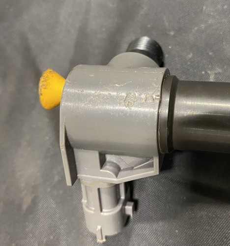 Genuine OEM GM 6.6L Duramax L5P Injectors w/ Damages to Plug 12698552 Set of 5 - Picture 11 of 12