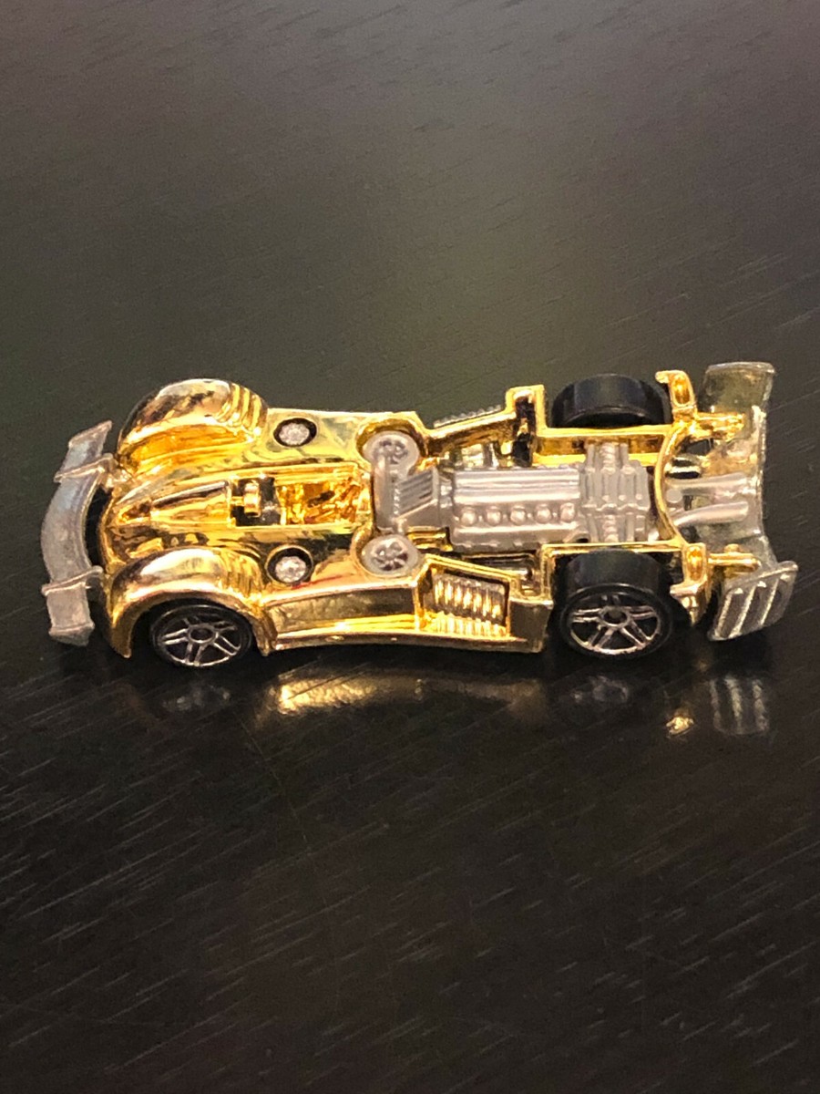 Mattel Diecast Toy Vehicles Hot Wheels Car Road Rocket Malaysia 1995 Gold