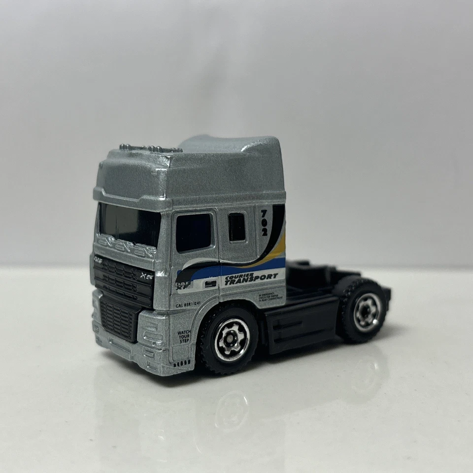 Modelo diorama diecast escala 1/64 coleccionable cabina espacial DAF XF 95 1997-2025 Foto 4 de 4