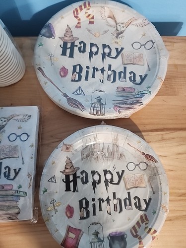 Harry Potter New Plates, Cake Plates, Napkins, Cups Birthday Set - Picture 2 of 6