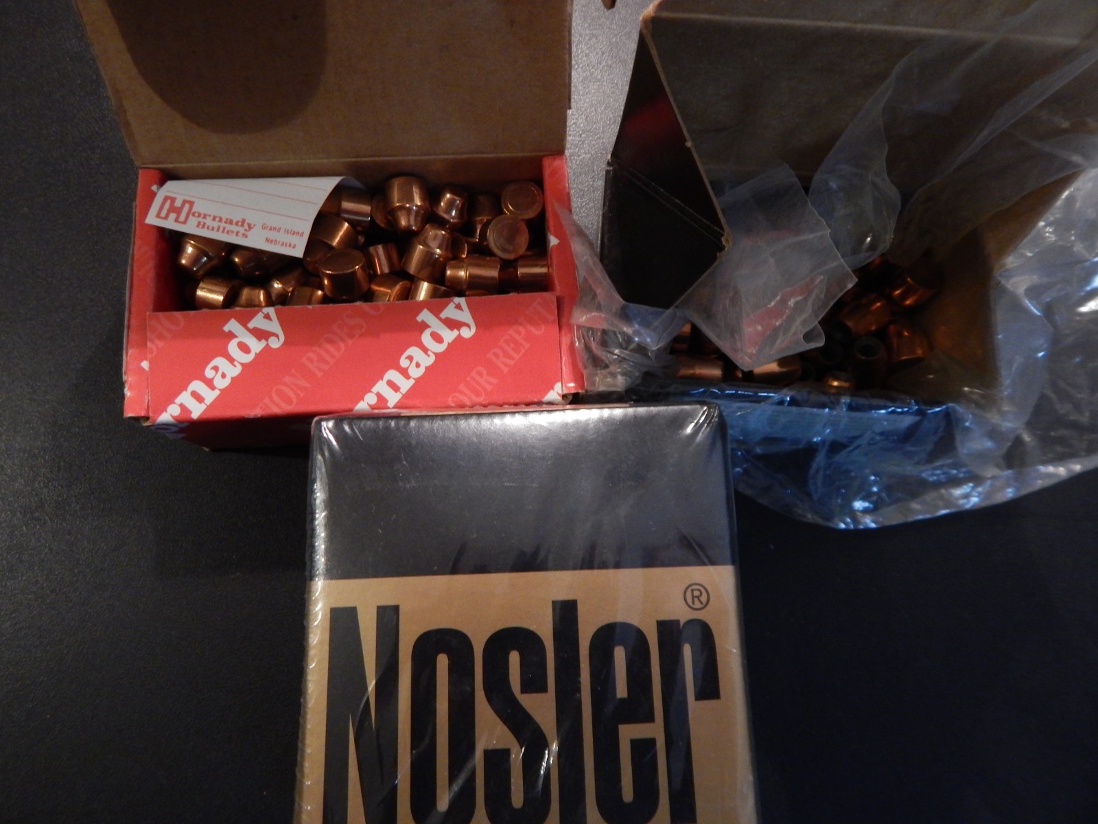 RCBS RELOADING EQUIPMENT PARTS AND DIE SETS COMES  AS IS *READ DESCRIPTION*