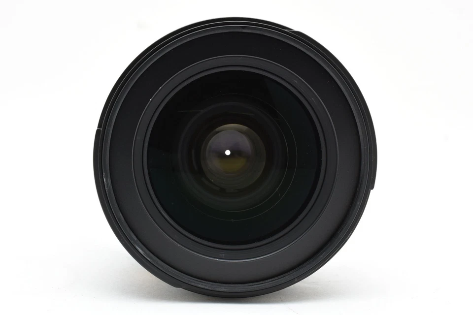 Lente gran angular Nikon AF-S NIKKOR 17-55 mm f/2,8 G ED DX SWM 8840 Foto 3 de 4