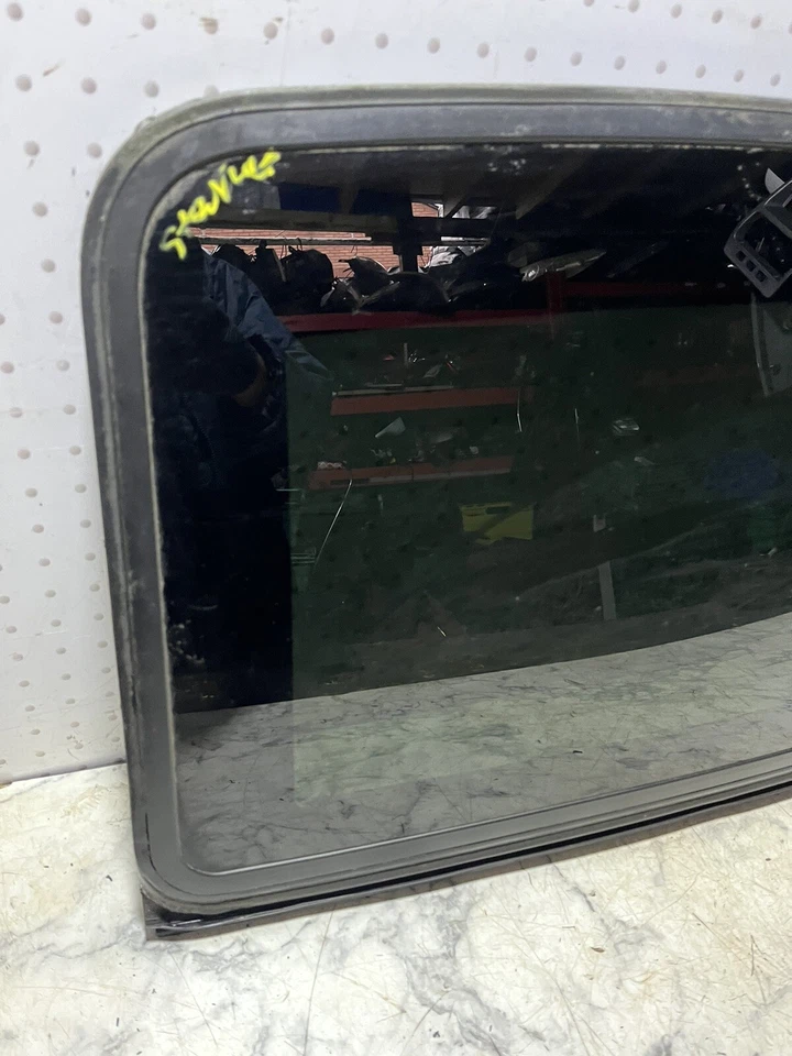 Toyota Starlet 1996 Front Sunroof Glass - Image 2 of 4