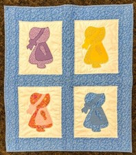 Vintage Sunbonnet Sue Blue Crib Quilt 29" x 32"