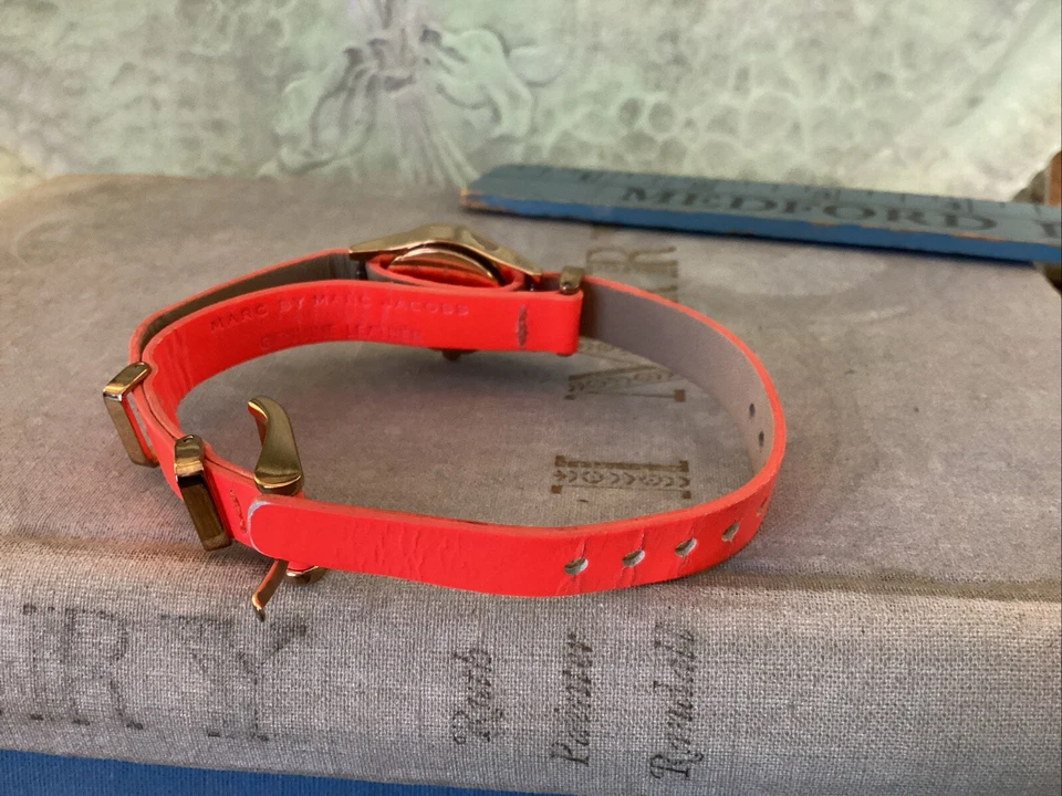 Marc by Marc Jacobs Women's Henry White Dial Leather Strap Watch Fresh Battery - Image 4 of 4