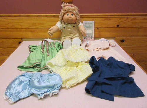 Cabbage Patch Kid Lion Mane tongue out green eyes + 5 outfits + shoes socks