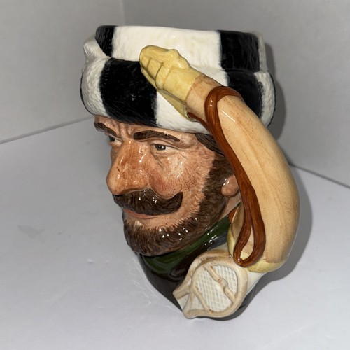 Royal Doulton Small Toby Jug "The Trapper" D 6612 Copyright 1966 - Picture 3 of 5