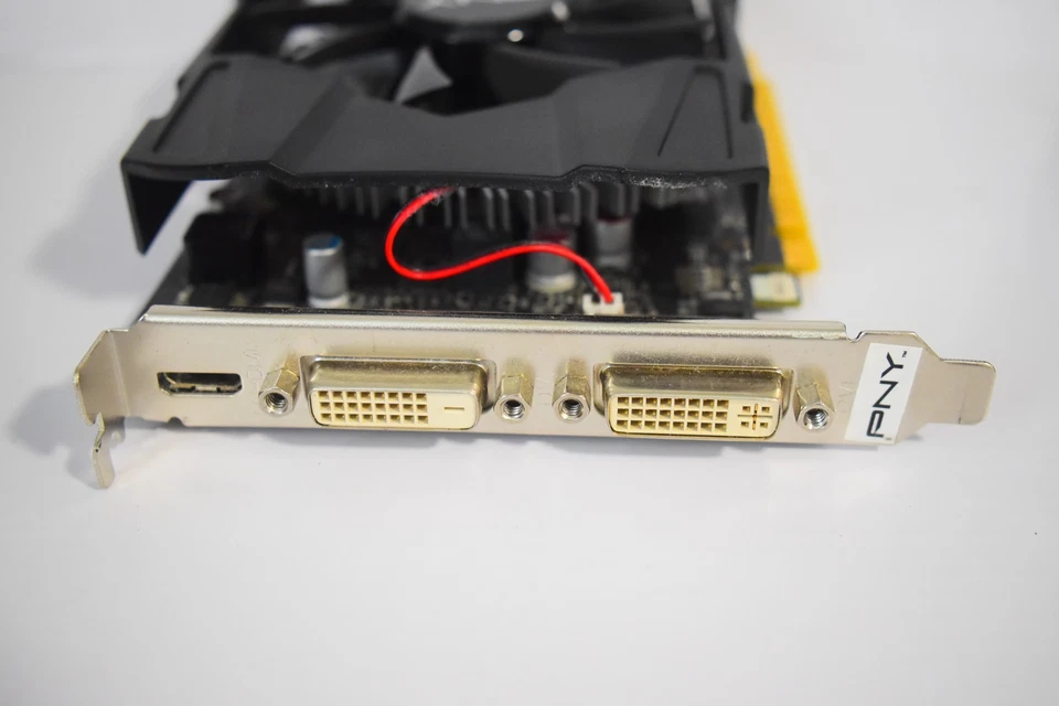 Clean, Barely Used PNY VERTO GeFORCE GTX 750 TI 2GB DDR5 PCI-E 2 DVI, mini-HDMI - Image 3 of 4