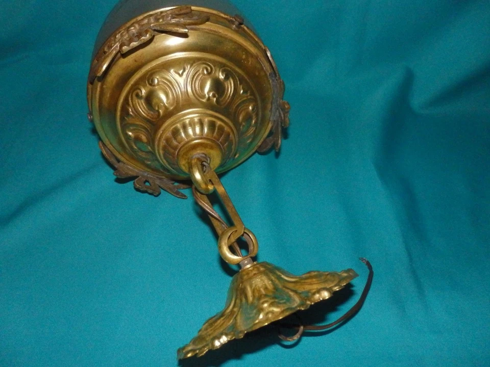 ANCIEN LUSTRE PLAFONNIER BRONZE LAITON STYLE LOUIS XVI OGIVE CRISTAL ST LAMBERT - Photo 3/4