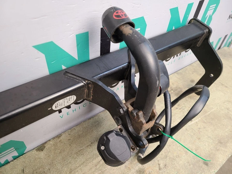 Toyota RAV-4 MK5 съемный буксирный трос с проводкой PW960-42008 - Изображение 4 из 4