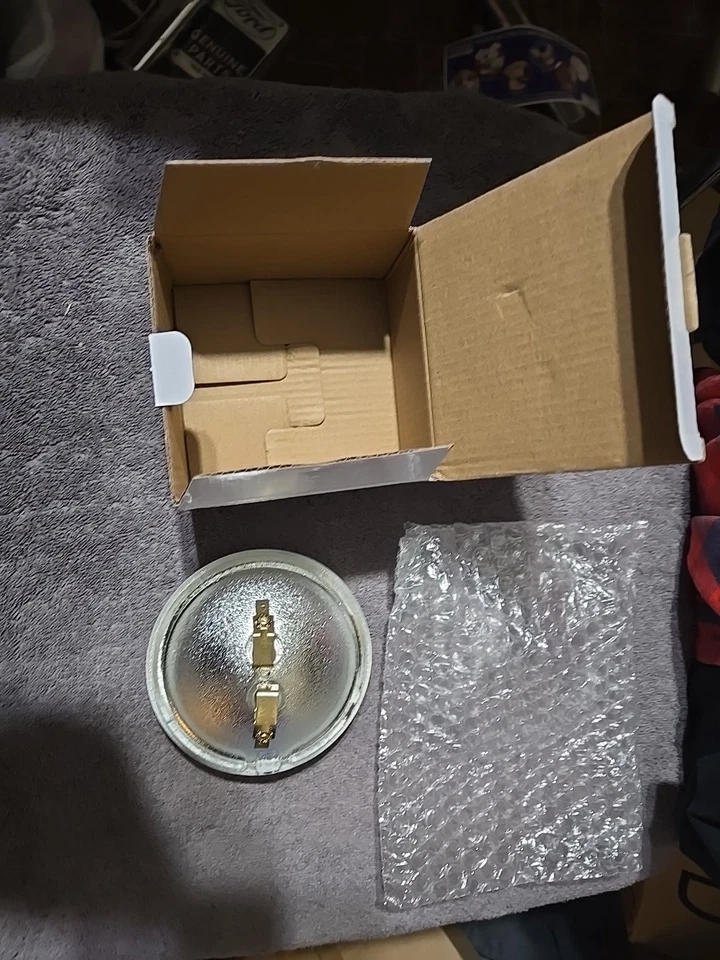 LED SPOTLIGHT PAR36 (Eq to 50W Halogen) 12V Tractor Landscape Mower Utility - Image 2 of 2