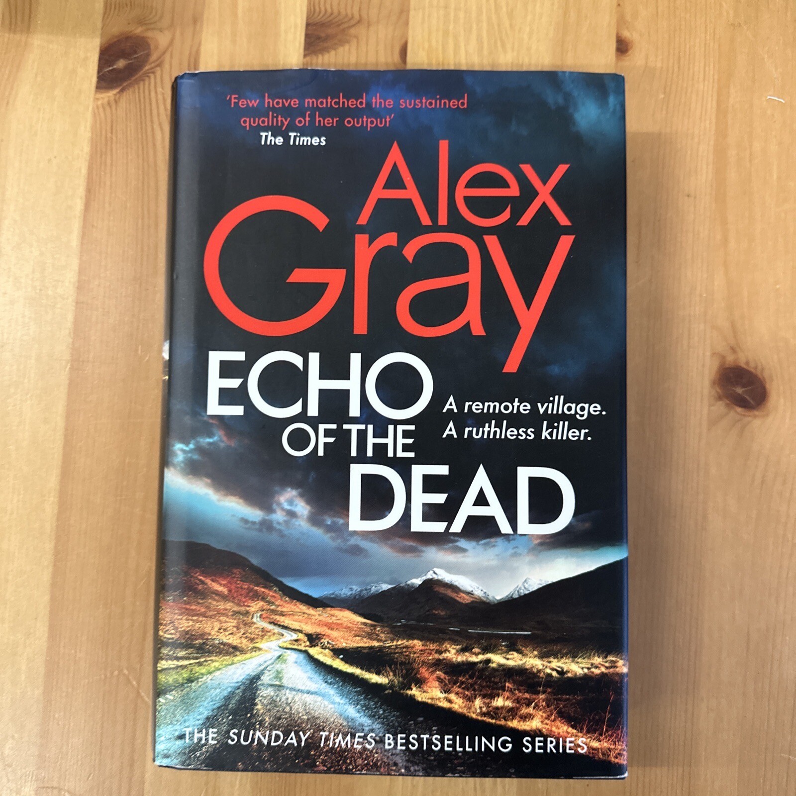 Echo of the dead Alex gray signed hardback