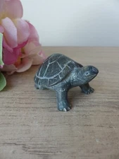 Sculpture tortue en pierre de savon grise faite à la main, décoration collection