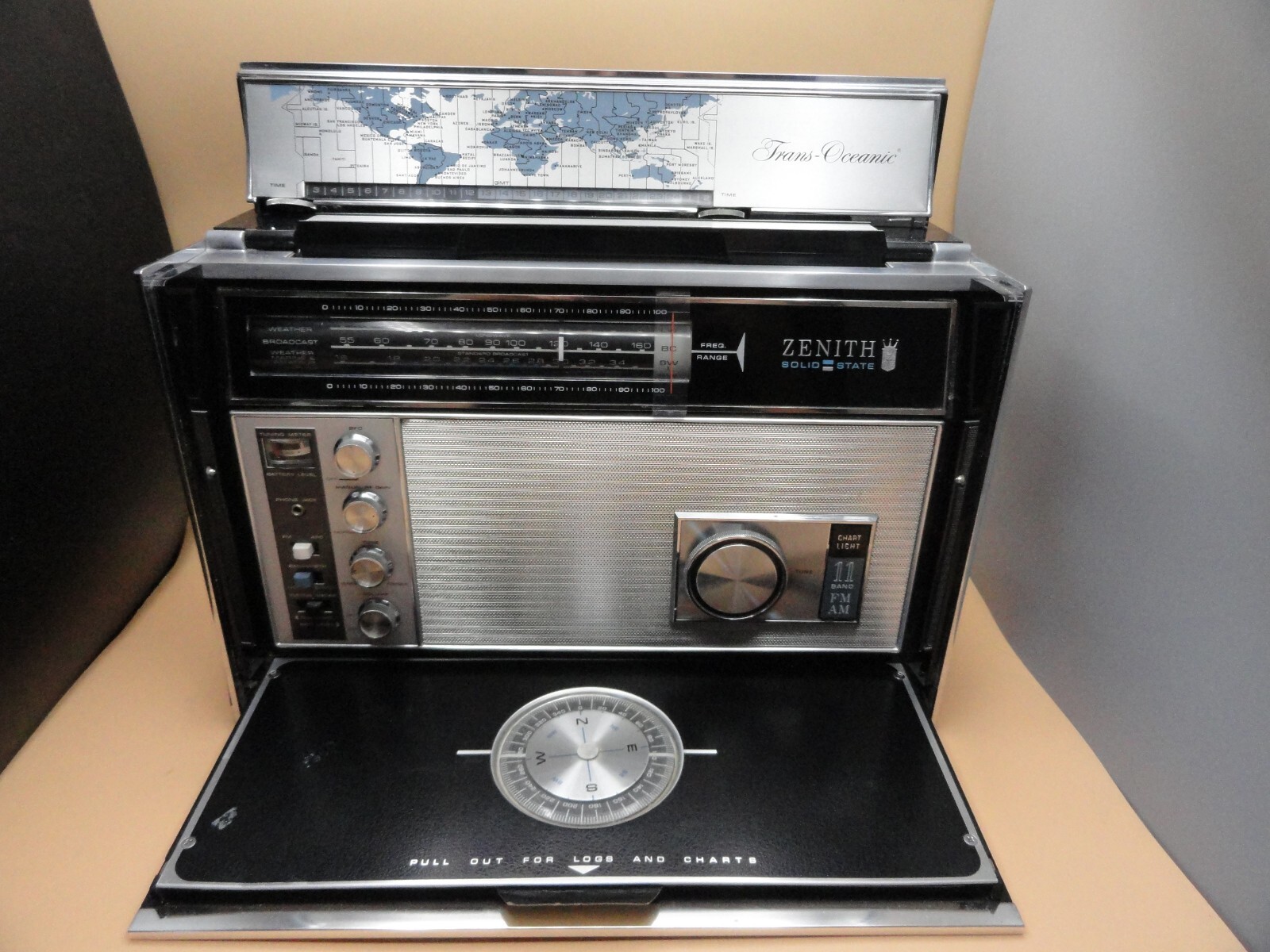 Zenith Trans Oceanic RD7000Y 11 Band Transistor Radio w/Log Book