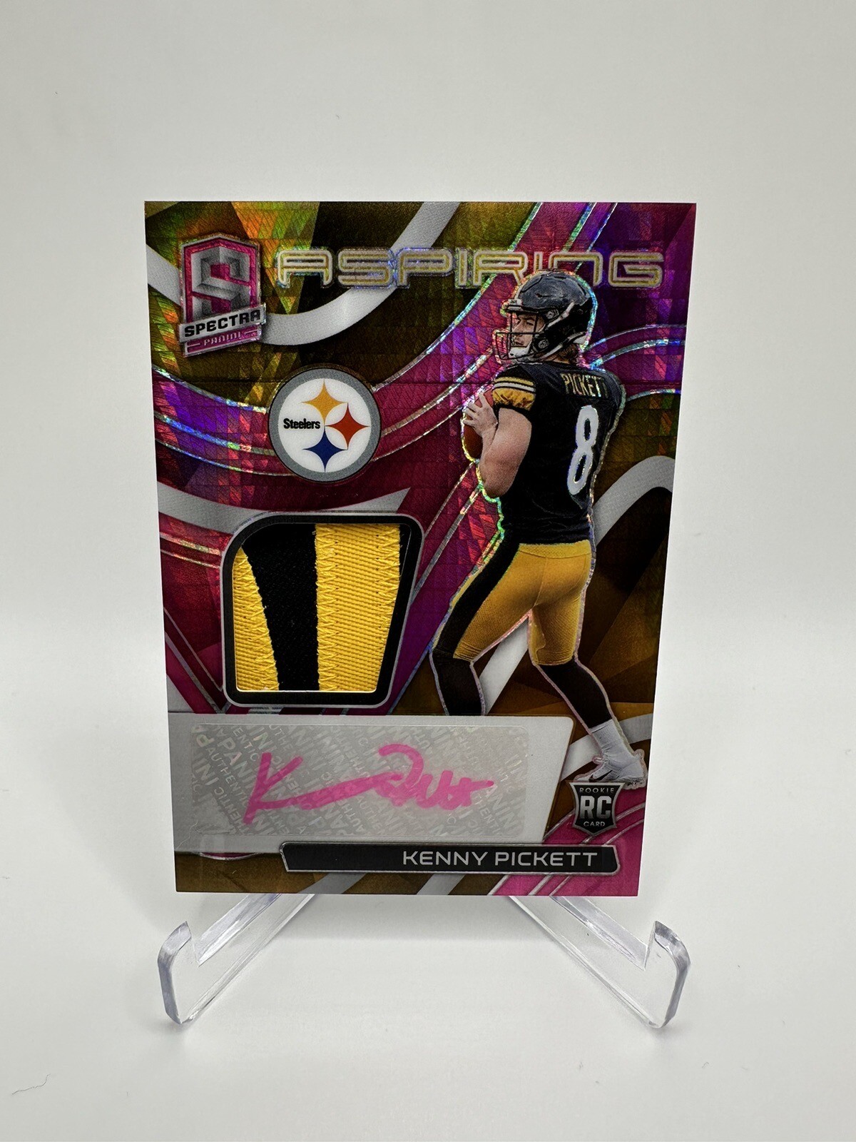 Kenny Pickett 2022 Spectra Rookie Patch Autograph RPA Neon Pink /25 Steelers RC