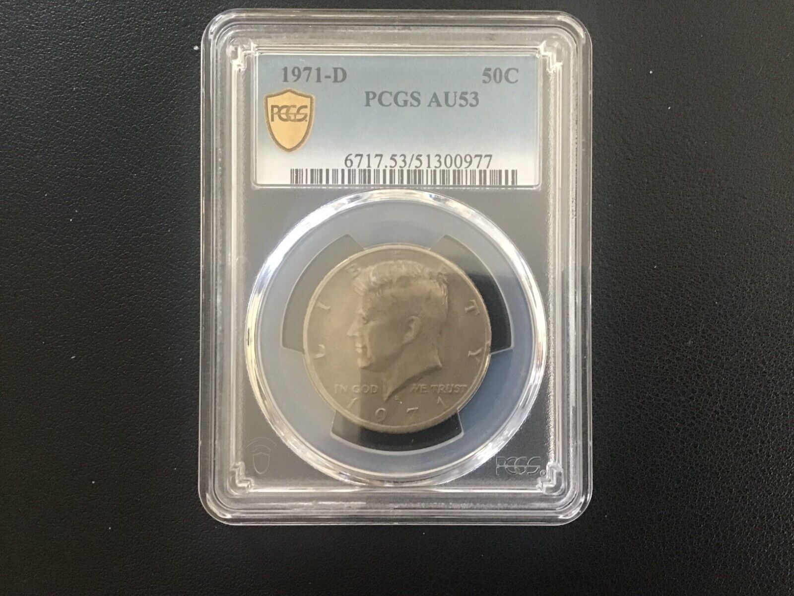 Foto 1 di 18