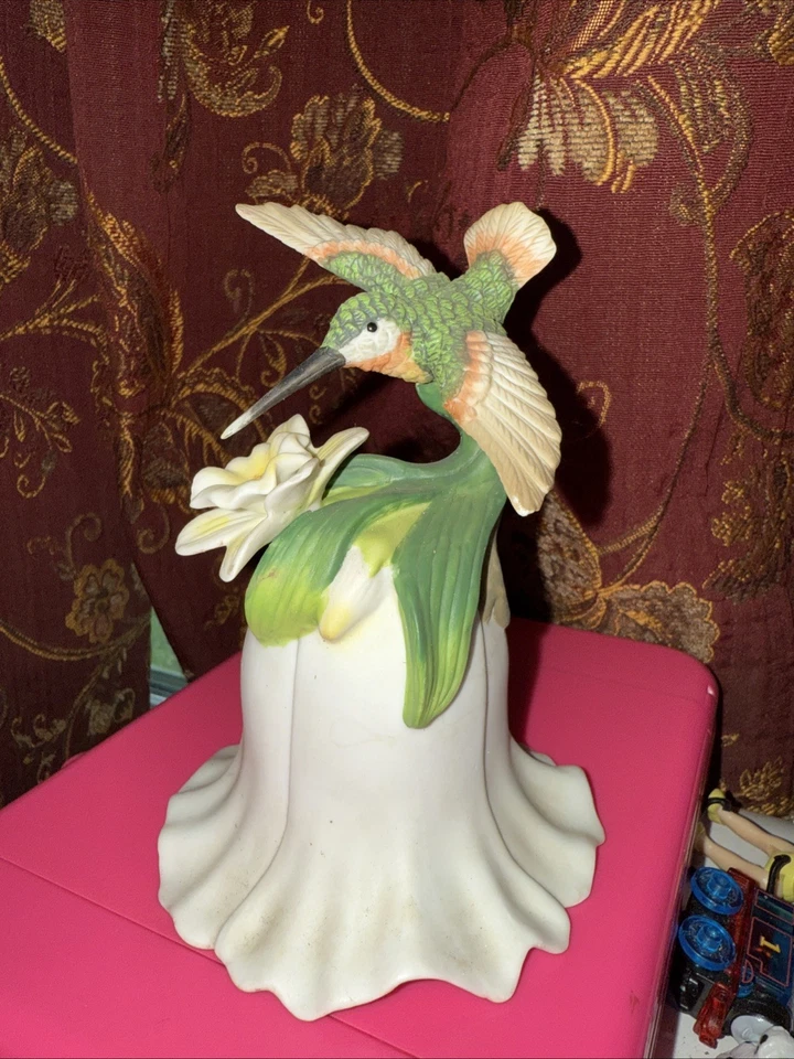 Lote de 3 beija-flor e sino de flores vintage de porcelana - colecionáveis finos Avon 5" - Imagem 2 de 4