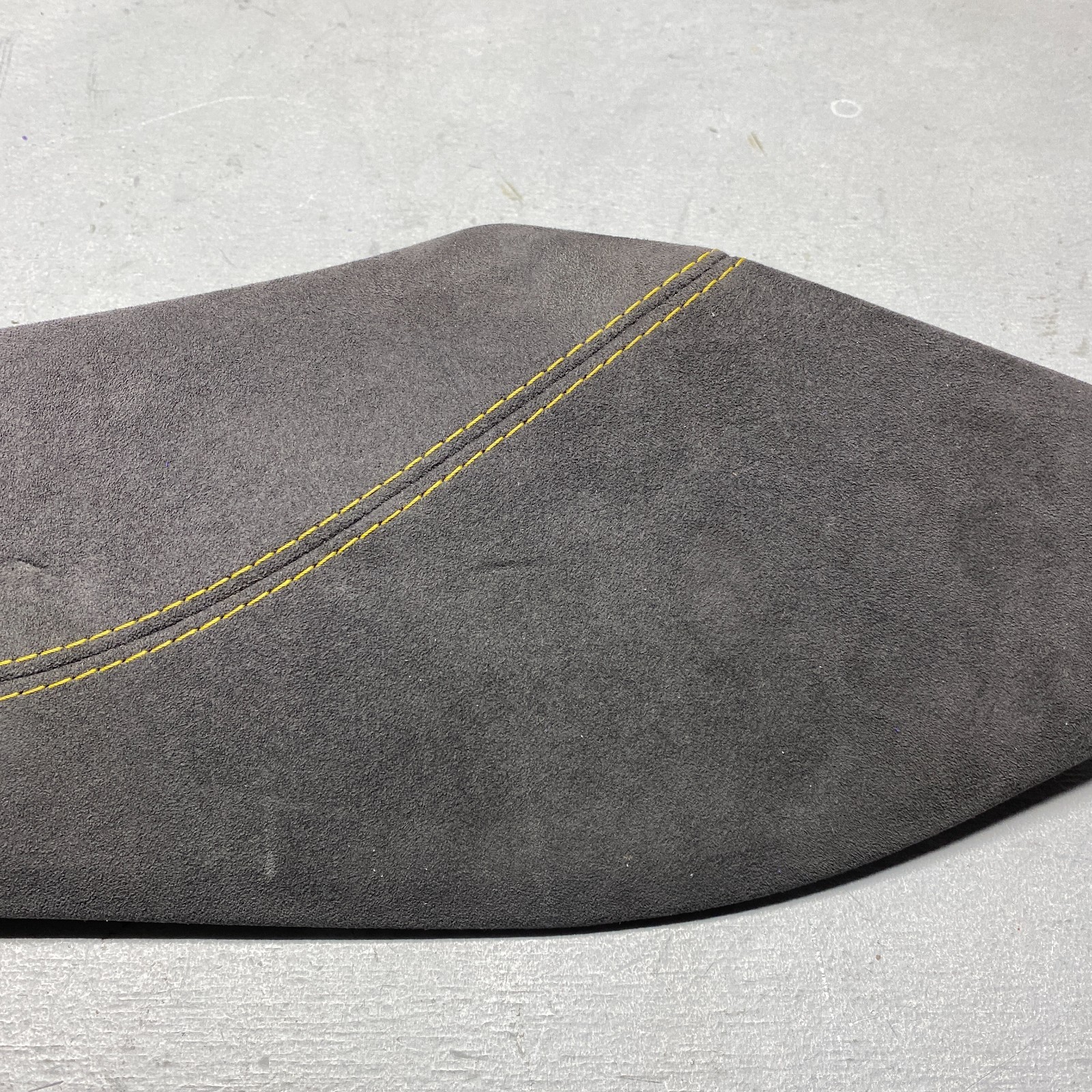 2018 Lamborghini Huracan Spyder Right Console Trim Giallo Taurus 4T0857786A