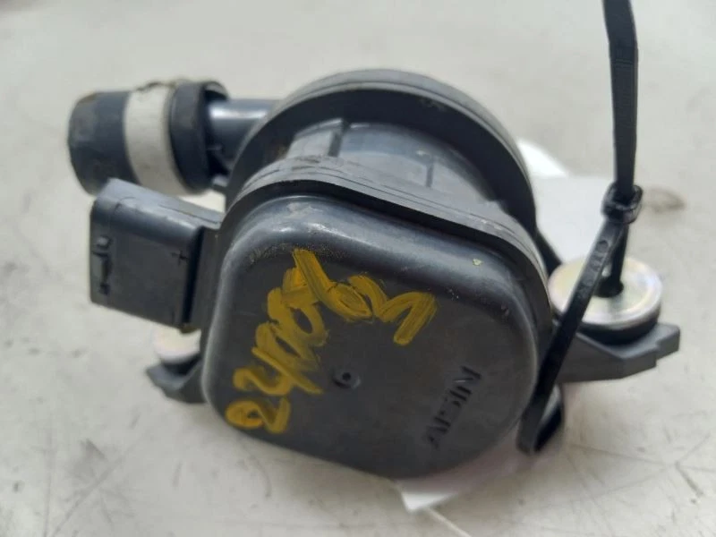 20-22 TOYOTA PRIUS 1.8L FWD AT ENGINE COOLANT PUMP  - Image 4 of 4