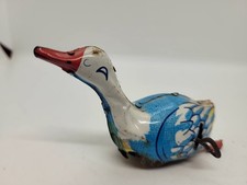 NICE VINTAGE INAKITA 1950'S or 60'S TIN LITHO WIND UP WADDLING DUCK    VAR. 2