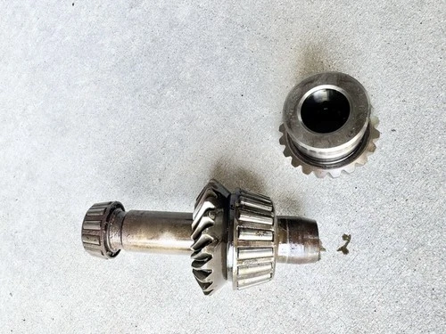 MerCruiser 43-55778A3 120hp 140hp Upper Pre/R/MR/Alpha One 1.98 Gearset Gearcase