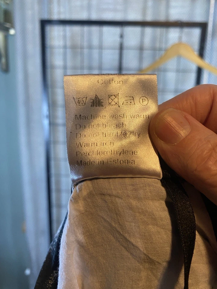 Falda corta en capas Marimekko mezcla seda talla 14 Foto 3 de 4