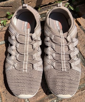 Sketchers Relaxed Fit Foam Mesh Breathable Sneakers 9.5 Happy Getaway SN 158383