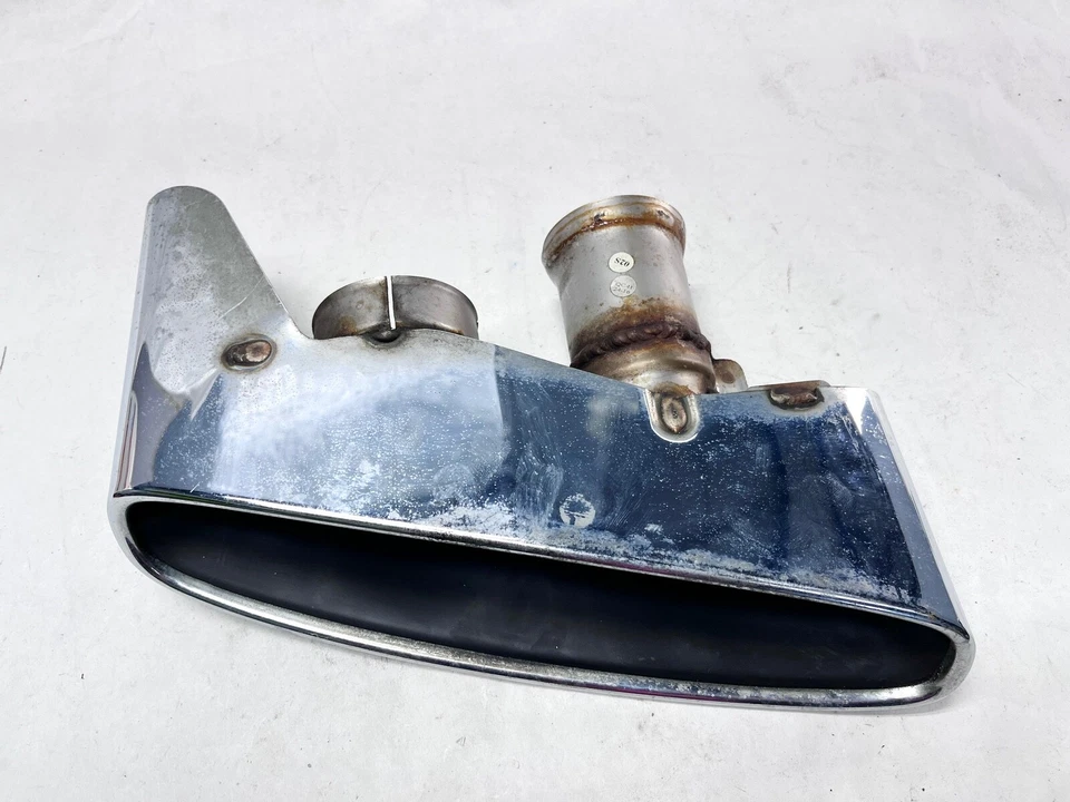 17-20 BENTLEY BENTAYGA TRASERO DERECHO PASO LATERAL SISTEMA ESCAPE SILENCIADOR TUBO DE ESCAPE OEM Foto 2 de 4