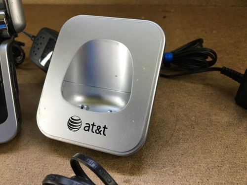 AT&T CRL82312 telefono cellulare cordless con basi di ricarica cavi - Foto 5 di 8