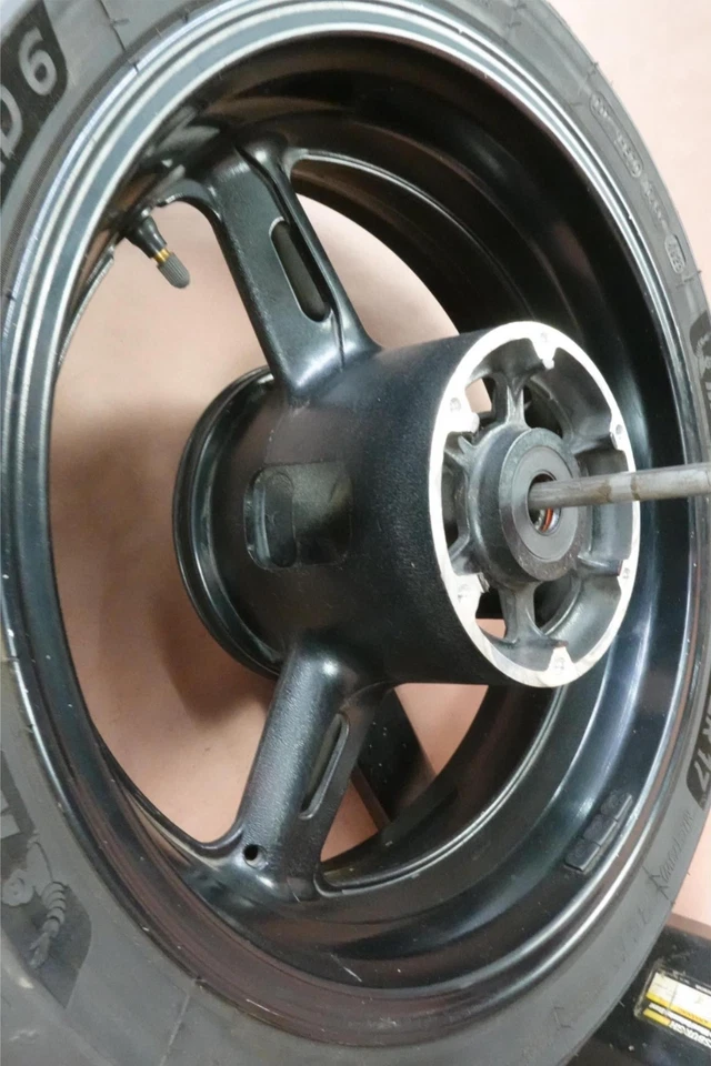 Llanta trasera Michelin 2003 2004 2005 Yamaha FJR1300 FJR 1300 180/55 ZR17 Foto 3 de 4