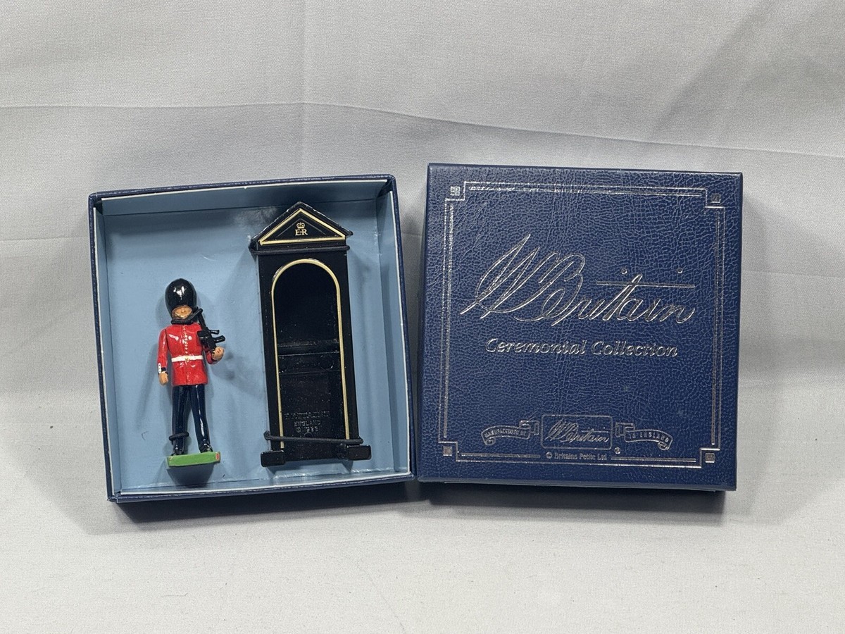 VTG W. Britains Metal Sentry Box & Guard Soldier Ceremonial
