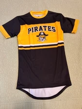 Cliff Keen Pirate Wrestling Team Compression Shirt Black Gold Men Medium NEW