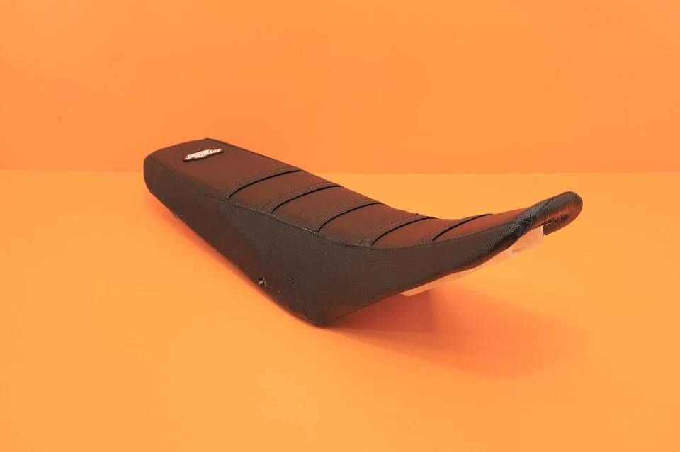 2009 07-09 RMZ250 RMZ 250 OEM Seat Saddle Pillion Foam Base Cover Pan Mounts - Image 2 of 4