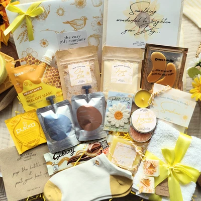 THE COSY GIFT COMPANY Pamper Hamper Gift for her Ladies Spa Gift Box Personalised Letterbox Gift Bday.